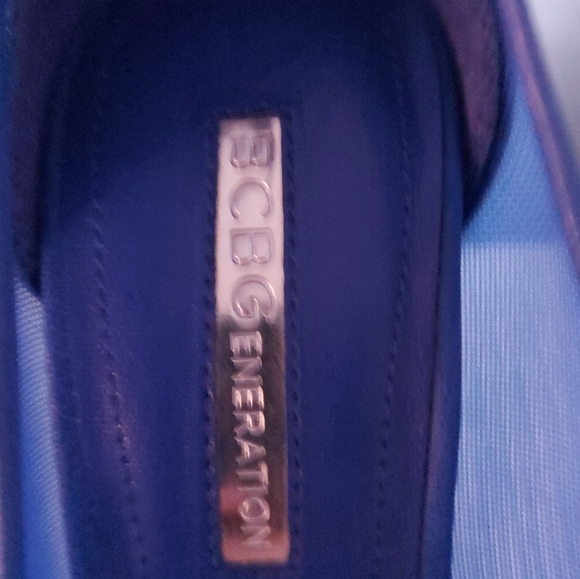 NEW BCBG Heels - Picture 4 of 10